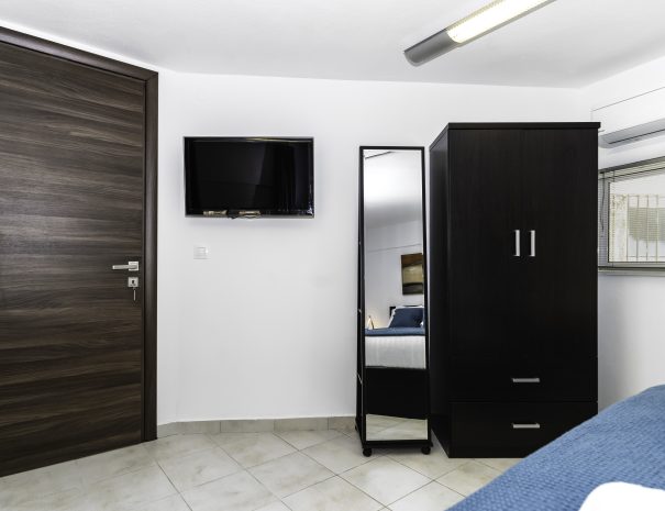 Candia maisonette heraklion apartment for rent master bedroom